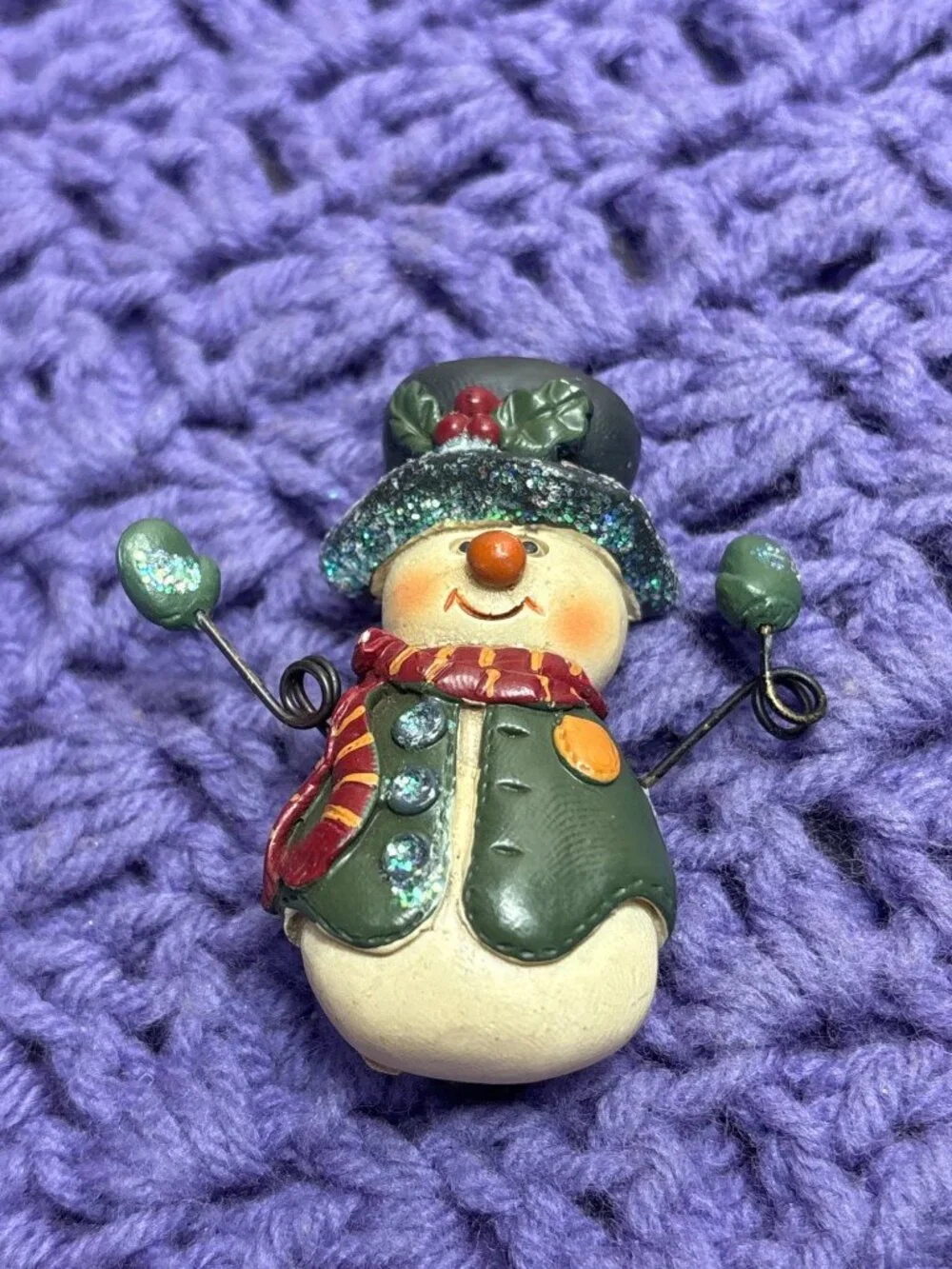 Vintage Resin Snowman Brooch Pin Rustic Glitter 2.5 inches